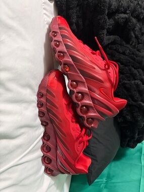 Nike Red Tuned Air Bubble Running Shoes